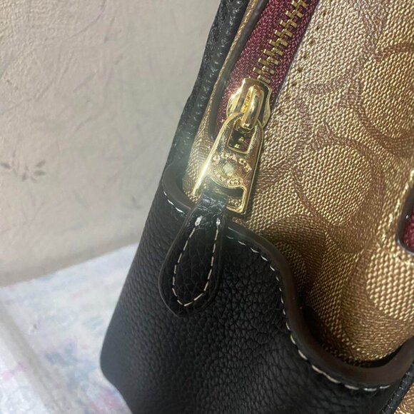 DISNEY VILLAIN COLLECTIBLE COACH BACK PACK WITH PATCHES - Picture 5 of 13